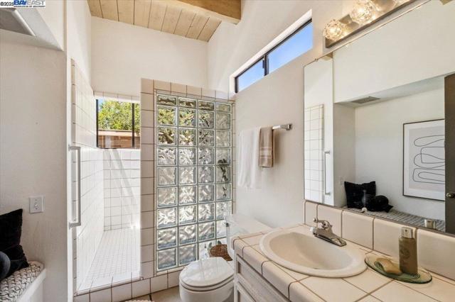 15335 Via Los Tulares, Carmel Valley CA: https://media.crmls.org/mediaz/d692e7fb-cabf-4ec0-bd55-568a0c4d8f1f.jpg