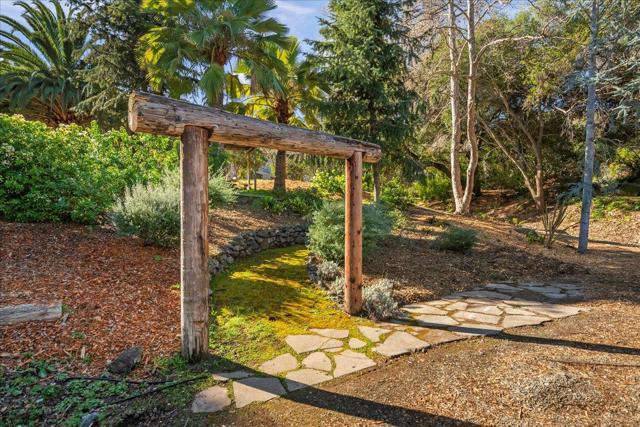 28140 Story Hill Lane, Los Altos Hills CA: https://media.crmls.org/mediaz/d6931ad7-7e19-4285-918f-9d2f549e0d27.jpg