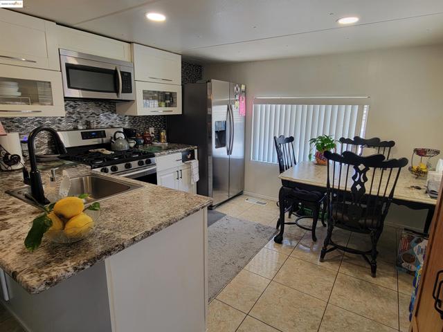 153 Shannon, Pittsburg CA: https://media.crmls.org/mediaz/d6933b15-0193-44f8-b27c-e4d0a81aaa06.jpg