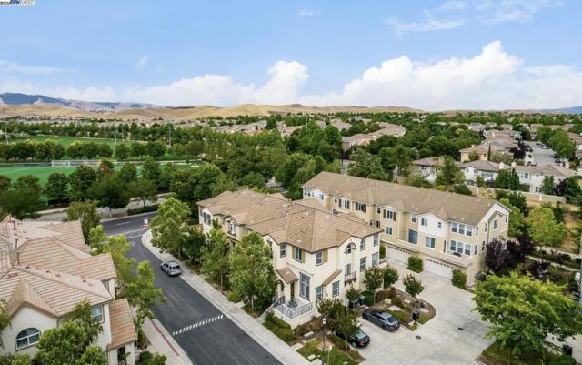6217 Byron Ln, San Ramon CA: https://media.crmls.org/mediaz/d6934264-a316-4be4-b912-ecec036468f6.jpg