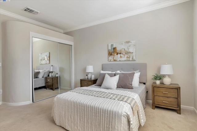 1517 Rampart Way, Brentwood CA: https://media.crmls.org/mediaz/d6936361-a3e5-46a7-8105-05410413a823.jpg