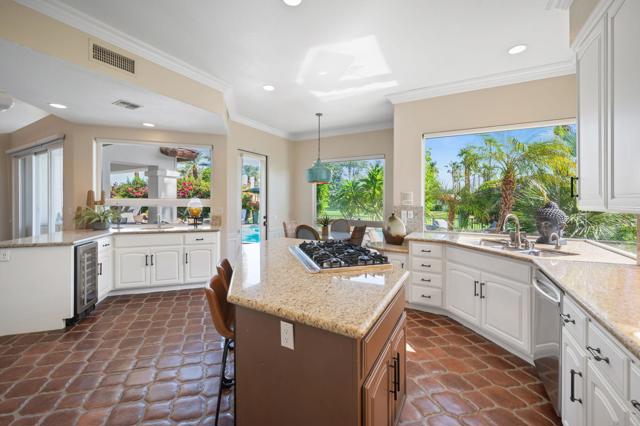 79005 Via San Clara, La Quinta CA: https://media.crmls.org/mediaz/d6946d01-6beb-4f1c-9379-27c4b570ef22.jpg