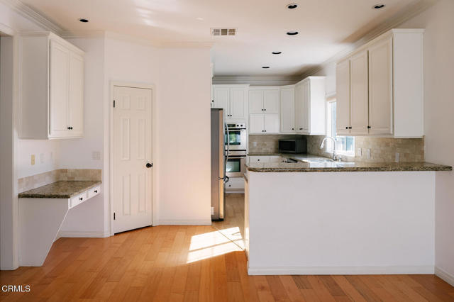 Detail Gallery Image 27 of 74 For 2409 Olive Ave, La Crescenta,  CA 91214 - 4 Beds | 4 Baths