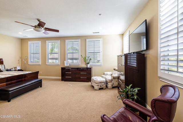 4024 Eagle Flight Drive, Simi Valley CA: https://media.crmls.org/mediaz/d6952b6a-c1ba-4876-9154-78b1ba415612.jpg