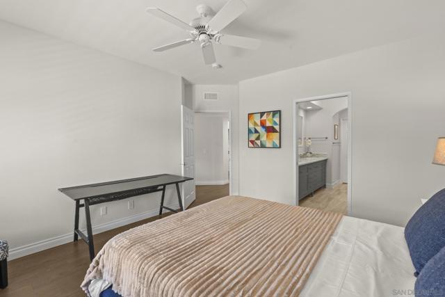 8595 Via Mallorca, La Jolla CA: https://media.crmls.org/mediaz/d695f49a-c028-409b-91c0-92f24a07f459.jpg