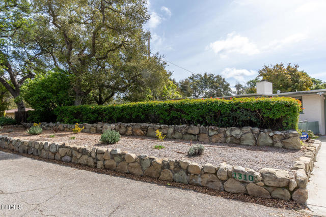 1310 Fern Oaks Dr Santa Paula-large-002-