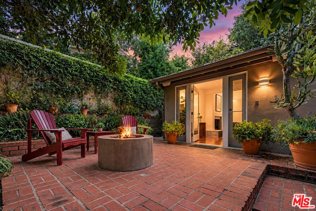 8513 Walnut Drive