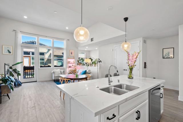 183 Dora Falls Terrace, Fremont CA: https://media.crmls.org/mediaz/d697596f-ddfa-46c2-8e94-fc5cdfa48dce.jpg