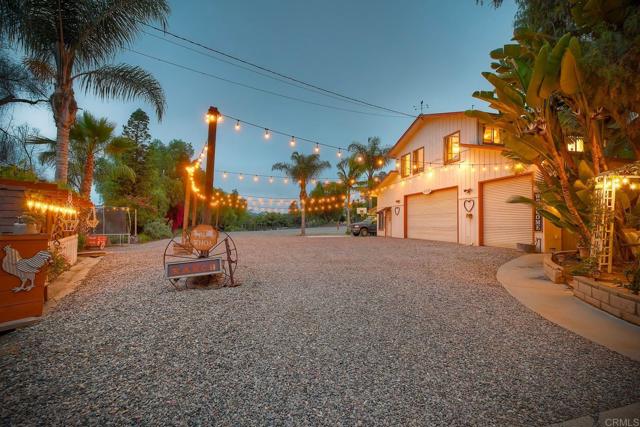 Detail Gallery Image 1 of 1 For 3369 E Vista Way, Vista,  CA 92084 - 6 Beds | 3/1 Baths