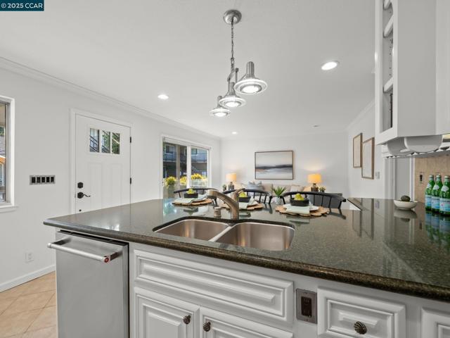 200 El Dorado Ave, Danville CA: https://media.crmls.org/mediaz/d69970b6-7f86-4eeb-988d-9a12e7cbd158.jpg