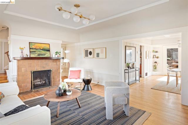 Image 5 of 58 For 685 Calmar Ave