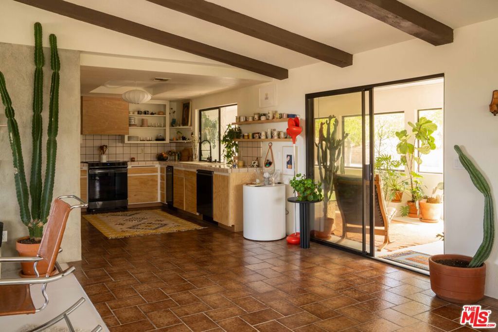 MLS #25598609 image #16