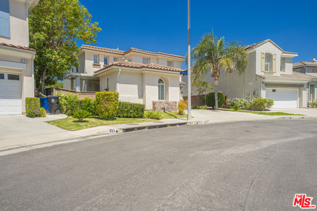 629 Milford Street, Los Angeles CA: https://media.crmls.org/mediaz/d69a203e-aa91-451e-a64b-612af80408e5.jpg
