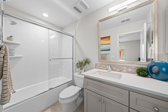 389 Basswood Cmn, Livermore CA: https://media.crmls.org/mediaz/d69a367d-94de-4a53-b3ad-f03a9f36d622.jpg