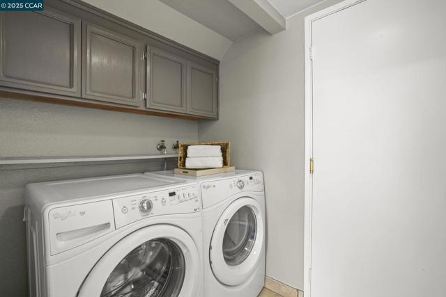 2132 Rock Pass Pl, Martinez CA: https://media.crmls.org/mediaz/d69d6630-3a06-4177-b588-b20ac70719ab.jpg