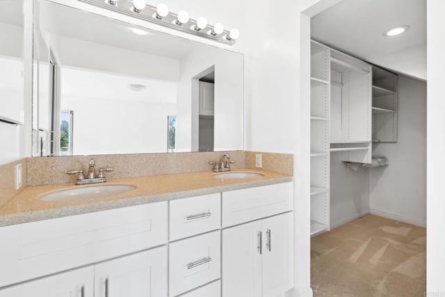 5038 Hastings Road, San Diego CA: https://media.crmls.org/mediaz/d69d7849-c4fb-4742-8437-a764ee7062ab.jpg