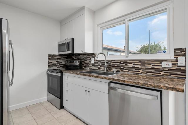 38043 Buxton, Fremont CA: https://media.crmls.org/mediaz/d69d829a-8225-4d06-9151-daed5e3a6b67.jpg