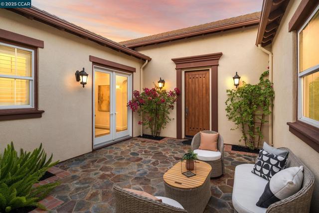 3467 Cashmere Street, Danville CA: https://media.crmls.org/mediaz/d69dbfd3-d5f1-40b0-bedf-6179115901b4.jpg