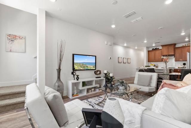 712 Amalfi Loop, Milpitas CA: https://media.crmls.org/mediaz/d69dd4f1-504c-49e9-91cd-6d68dfd5a344.jpg