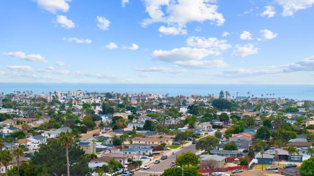 524 Surfbird Lane, Imperial Beach CA: https://media.crmls.org/mediaz/d69e0a92-7804-44ca-bdec-9725c4af690b.jpg