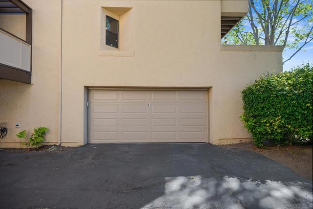 8451 Via Mallorca Unit 31, La Jolla CA: https://media.crmls.org/mediaz/d69e0e4b-740c-4fe9-9bc5-c80d0baca72f.jpg