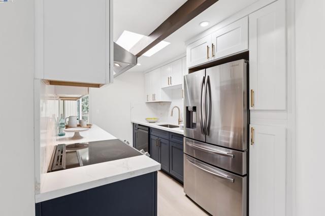 723 Redwood Rd, San Anselmo CA: https://media.crmls.org/mediaz/d69e417a-7421-4fbd-8033-e040e9113549.jpg