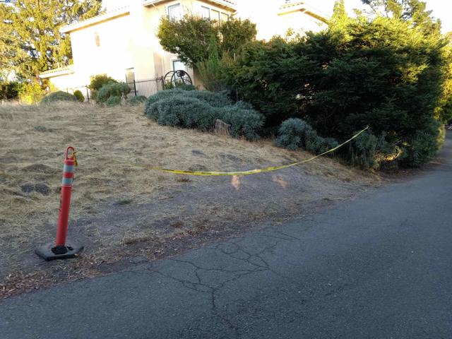 0 Villanova Dr, Oakland CA: https://media.crmls.org/mediaz/d69e550b-e0f0-4908-8090-a1546a333efd.jpg