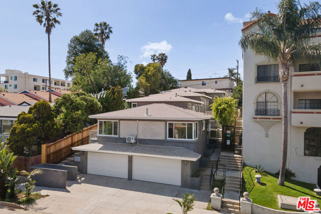 7127 Ramsgate Avenue, Los Angeles CA: https://media.crmls.org/mediaz/d69eae9a-ce68-4867-87ae-c0c2f2515eed.jpg