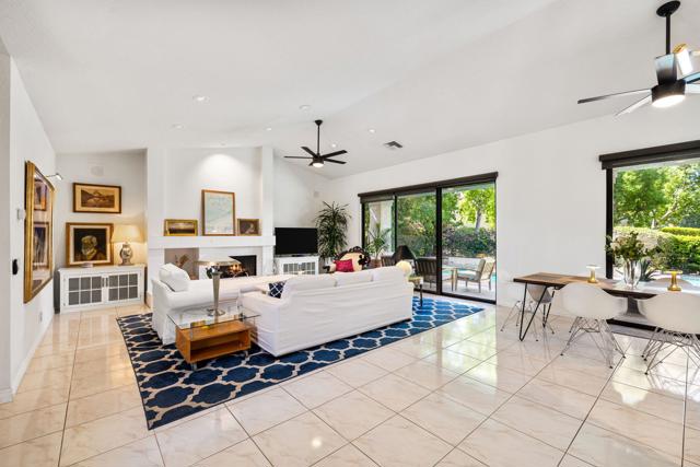 10605 Wimbledon Drive, Rancho Mirage CA: https://media.crmls.org/mediaz/d69eda97-28d7-417a-8864-c9045df1eb04.jpg