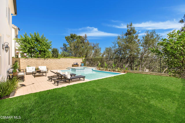 6072 Mandeville Place, Oak Park CA: https://media.crmls.org/mediaz/d69ee41c-9db9-447d-b427-eaf588c03139.jpg
