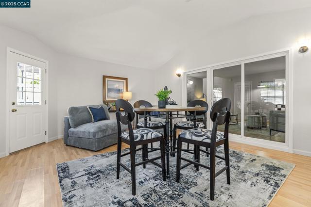 245 Parkview Ter, Vallejo CA: https://media.crmls.org/mediaz/d69eeda6-b20e-4e1d-9535-b99719f7acdb.jpg
