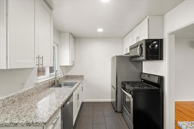 220 Loreto Street, Mountain View CA: https://media.crmls.org/mediaz/d69f8aeb-4263-48ea-a1ec-1b67ccc967d2.jpg