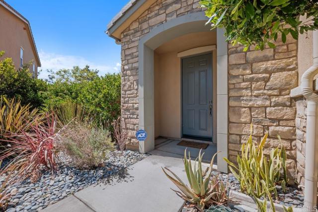 4016 Lake Shore Lane, Fallbrook CA: https://media.crmls.org/mediaz/d69f9410-1de5-402b-b22c-c96b01d66a6f.jpg