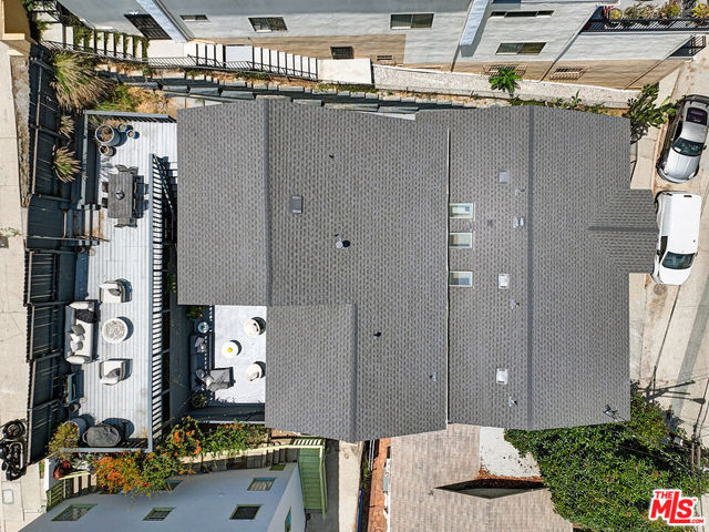 422 W Avenue 37, Los Angeles CA: https://media.crmls.org/mediaz/d69f9949-1160-4c49-a0a6-b31415c26e92.jpg