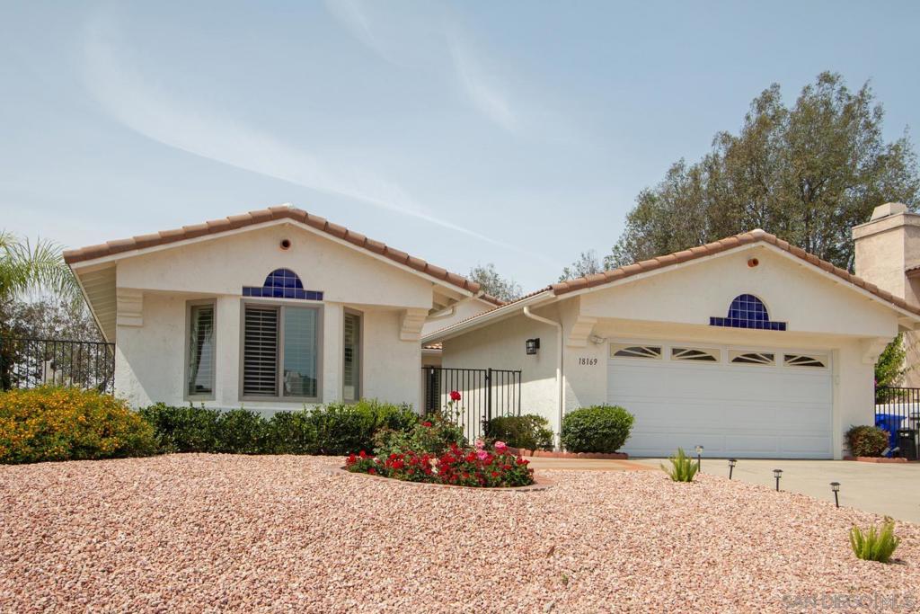 18169 Calle Estepona