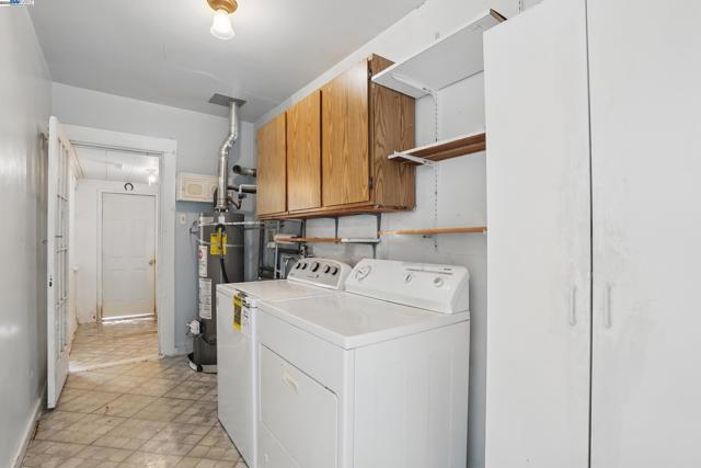 Image 21 of 40 For 1307 California Dr