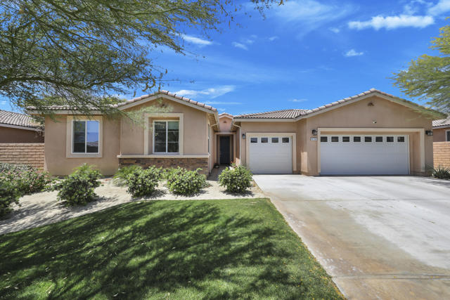 41399 Manchester Street, Indio CA: https://media.crmls.org/mediaz/d6a04537-395e-453c-9c8e-83efda315bd7.jpg