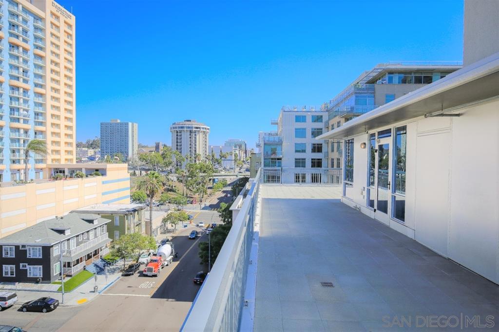 1580 Union St - photo 4