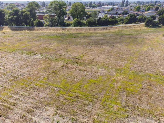 30 Riverside Road, Watsonville CA: https://media.crmls.org/mediaz/d6a1c759-0ab1-4e74-8c50-0ed0edd02d0c.jpg