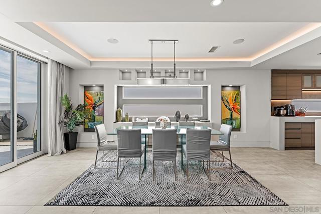 5 Spinnaker Way, Coronado CA: https://media.crmls.org/mediaz/d6a1d26a-0b7d-4971-894f-8c6d849c42f6.jpg