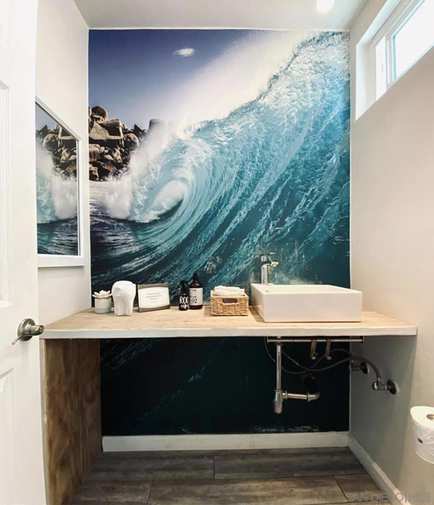 https://media.crmls.org/mediaz/d6a30b8d-ecc8-40c9-8188-7951bc4a6610.jpg?preset=X-Large