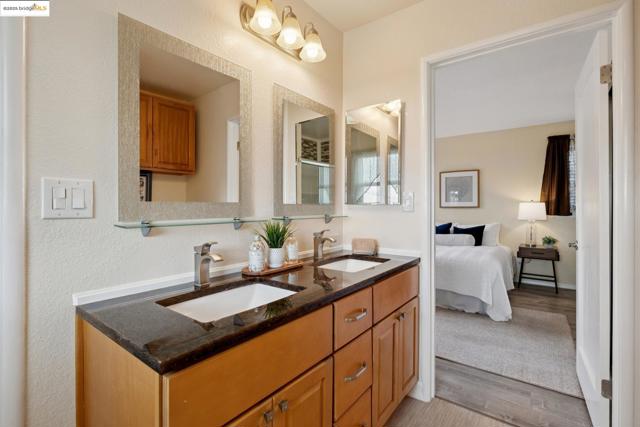 1034 Navellier St, El Cerrito CA: https://media.crmls.org/mediaz/d6a33496-6974-4dd5-a9ac-d239f5237bb3.jpg