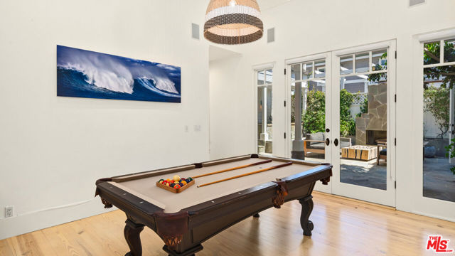 30718 Pacific Coast Highway, Malibu CA: https://media.crmls.org/mediaz/d6a38d43-5260-4ddb-9cc2-6eae9c92bab0.jpg