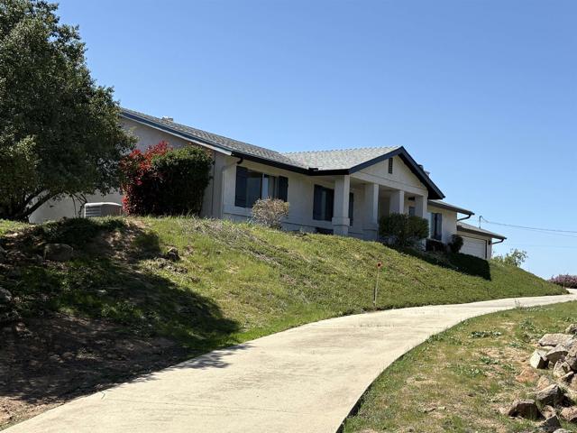 6702 Rainbow Hts. Rd.,  CA: https://media.crmls.org/mediaz/d6a3c087-71ba-41de-b3cc-6aa82c3a7078.jpg