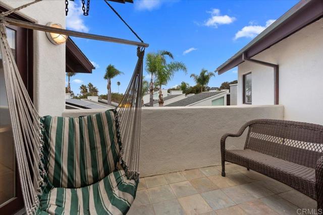 Detail Gallery Image 18 of 26 For 1733 Coast, Del Mar,  CA 92014 - 2 Beds | 2 Baths