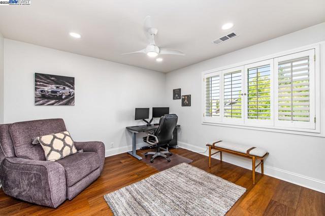 260 Mara Pl, San Ramon CA: https://media.crmls.org/mediaz/d6a4eef6-ff4e-42f7-a6d0-6d945e9b8d2c.jpg