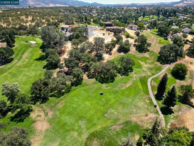643 Old Course Ct, Valley Springs CA: https://media.crmls.org/mediaz/d6a5898d-cac8-4e68-bd18-f40290504edb.jpg