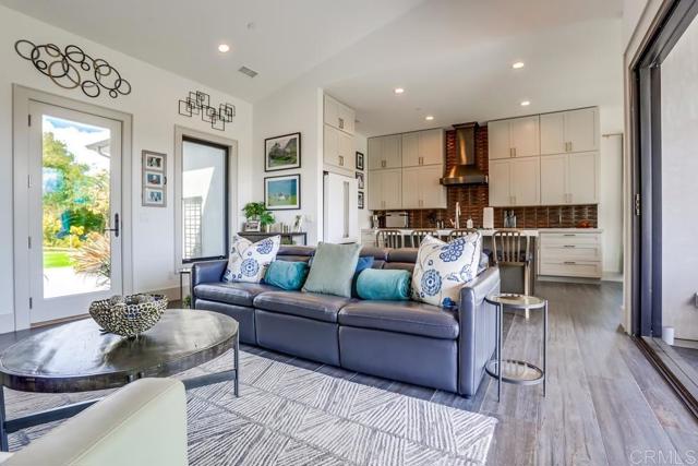 2255 Via Dulcea, Fallbrook CA: https://media.crmls.org/mediaz/d6a5bc91-38ce-48e7-8abf-468c26dd7d79.jpg