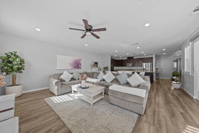 Detail Gallery Image 15 of 49 For 38589 Fairfield, Murrieta,  CA 92563 - 4 Beds | 4/1 Baths