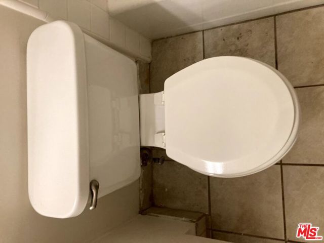 1338 14TH Street, Santa Monica CA: https://media.crmls.org/mediaz/d6a6b6f1-4cd6-416c-9482-001c179c8cdc.jpg
